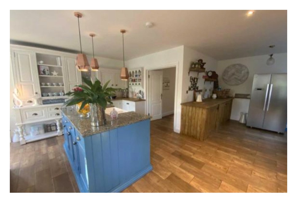 Local agent photography